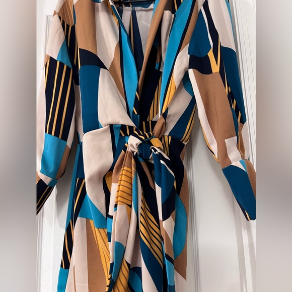 Geometric Wrap Dress - long sleeve - Picture 2 of 2